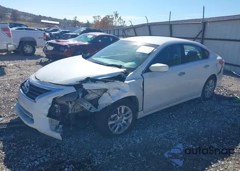 2013 Nissan Altima 2.5 S z USA, uszkodzony, nr VIN 1N4AL3AP6DN456401